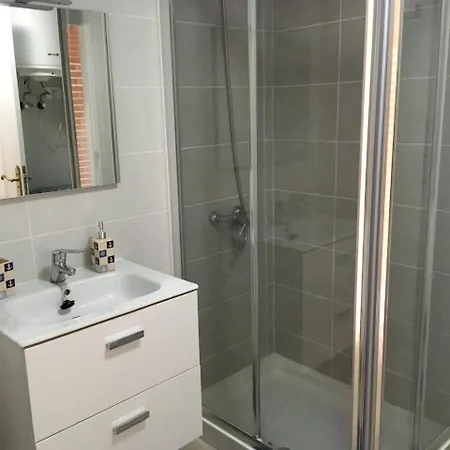 With 2 Bedrooms In El Médano, With Wonderful Sea View, Shared Pool, Furnished Terrace - 200 M From The Beach Appartamento