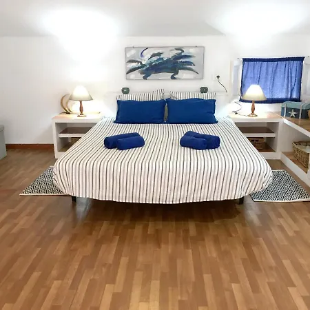 With 2 Bedrooms In El Médano, With Wonderful Sea View, Shared Pool, Furnished Terrace - 200 M From The Beach Appartamento *