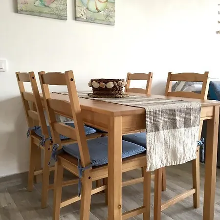 With 2 Bedrooms In El Médano, With Wonderful Sea View, Shared Pool, Furnished Terrace - 200 M From The Beach Appartamento