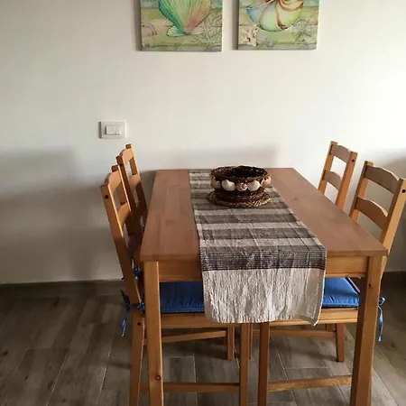 With 2 Bedrooms In El Médano, With Wonderful Sea View, Shared Pool, Furnished Terrace - 200 M From The Beach Appartamento