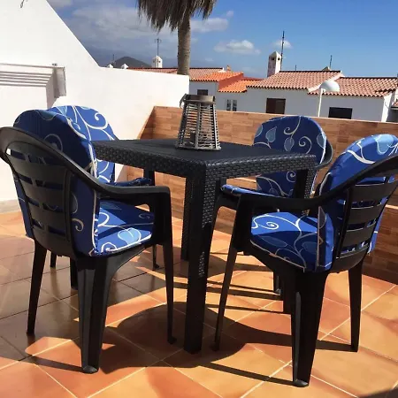Appartamento With 2 Bedrooms In El Médano, With Wonderful Sea View, Shared Pool, Furnished Terrace - 200 M From The Beach El Médano