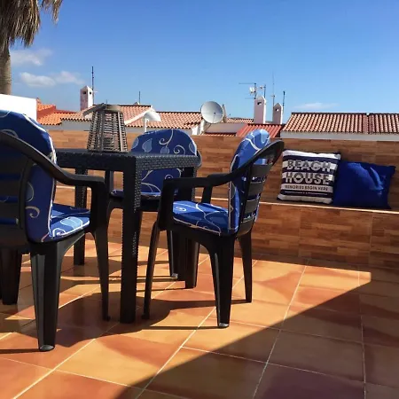 With 2 Bedrooms In El Medano, With Wonderful Sea View, Shared Pool, Furnished Terrace - 200 M From The Beach Lägenhet *
